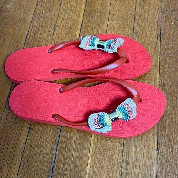 The Sak Flip Flops Red Crochet Bow Size 8 Flat Sandals - Picture 3 of 7